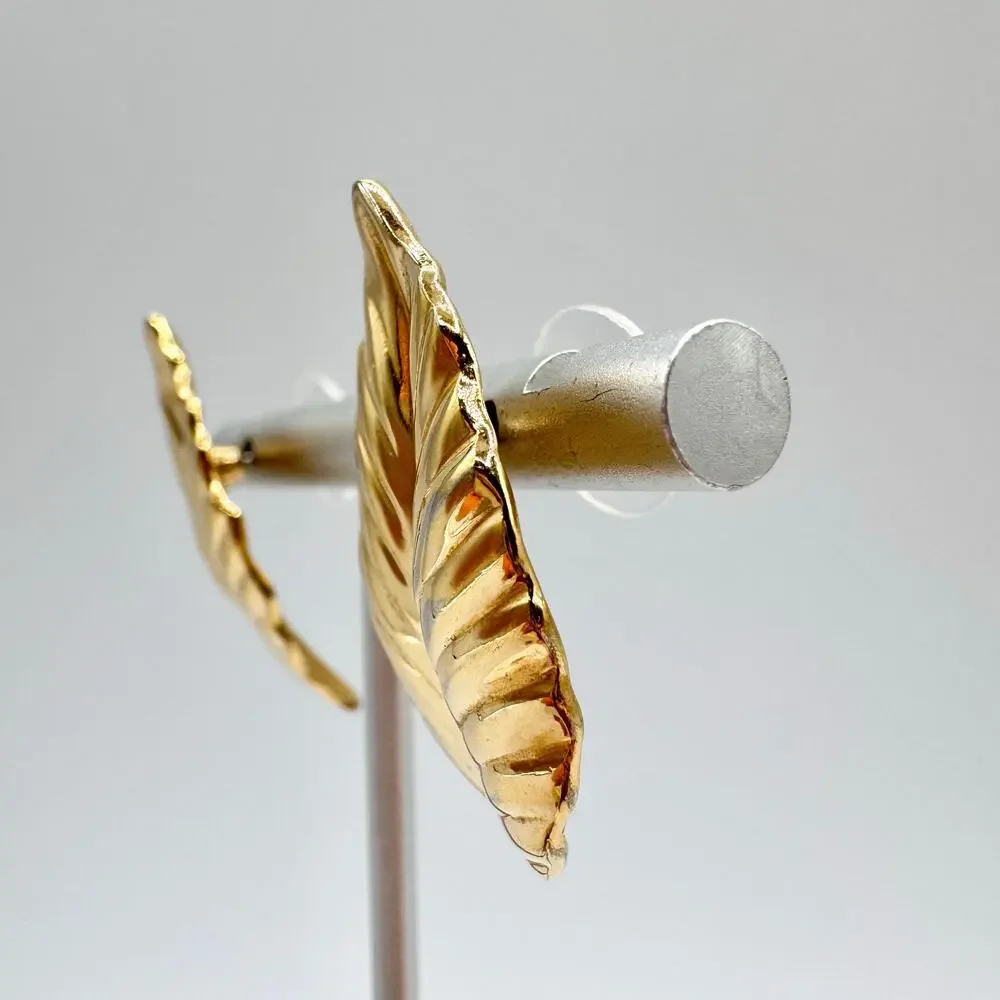 Vintage Louis Feraud Leaf Paris Earrings Gold Tone Chic Fall Autumn Luxe Signed - Picture 3 of 8